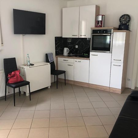 Kraichgau # 1-Zkd Mit Ebk, Modern Und Barrierefrei, Monteurzimmer, Self-Check-In Ittlingen Esterno foto